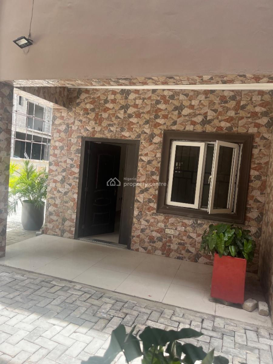 Mini Flat with Big Kitchen with Visitors Toilet, By Chisco Junction, Ikate Elegushi, Lekki, Lagos, Mini Flat (room and Parlour) for Rent
