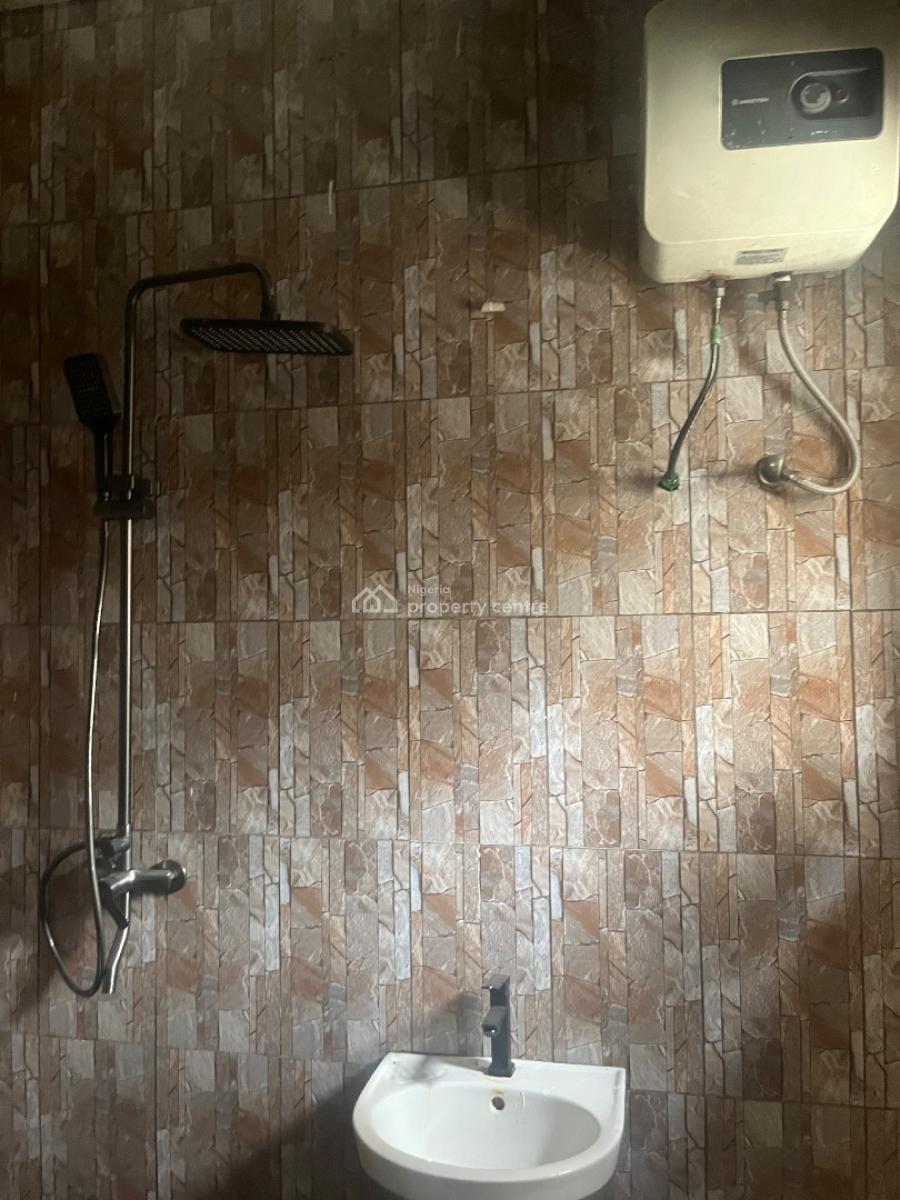 Mini Flat with Big Kitchen with Visitors Toilet, By Chisco Junction, Ikate Elegushi, Lekki, Lagos, Mini Flat (room and Parlour) for Rent