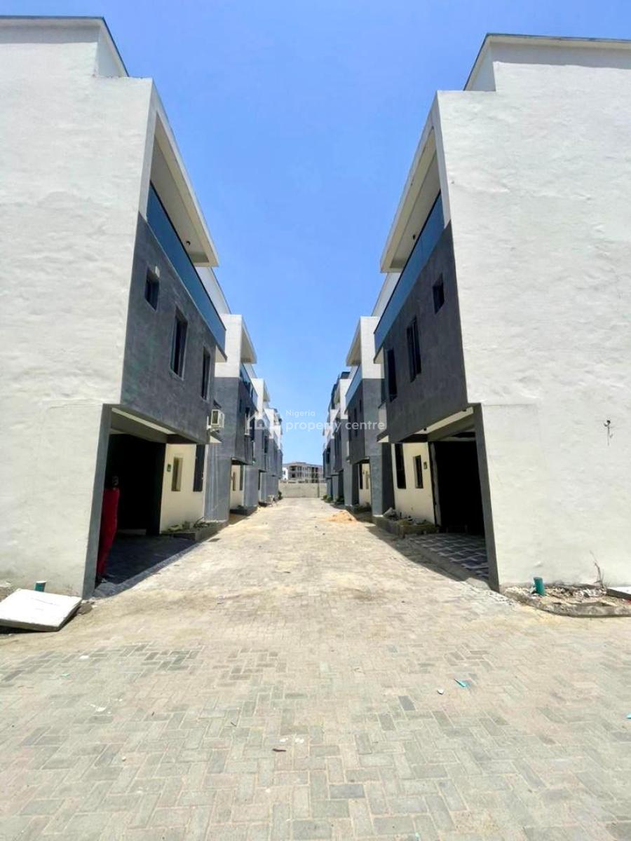 Distress- 4 Bedroom Duplex, Lekki, Lagos, Terraced Duplex for Sale