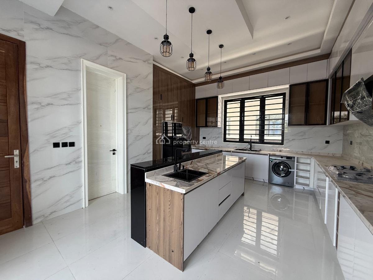 5 Bedroom Detached Available, Lekki, Lagos, Detached Duplex for Sale