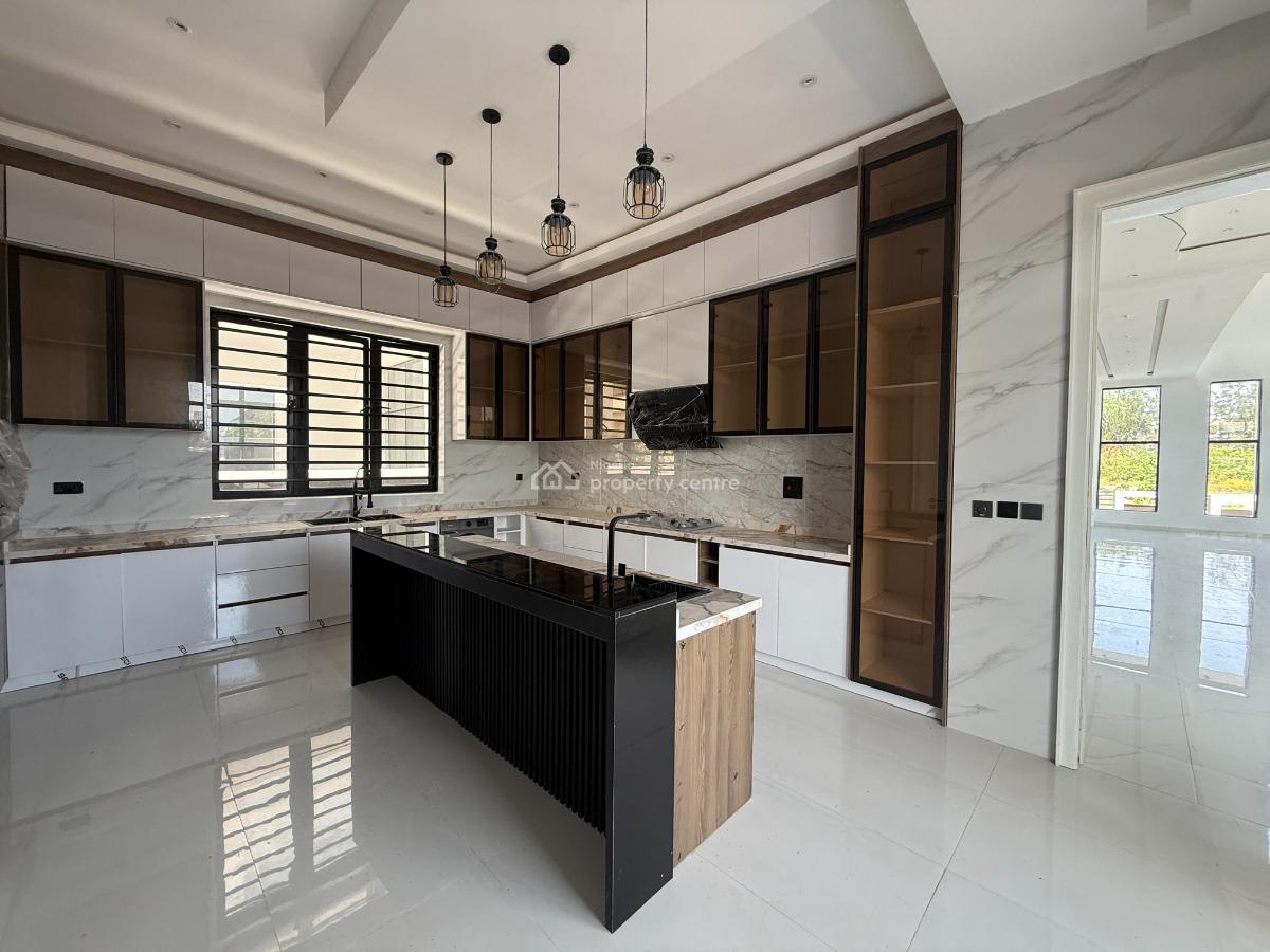 5 Bedroom Detached Available, Lekki, Lagos, Detached Duplex for Sale