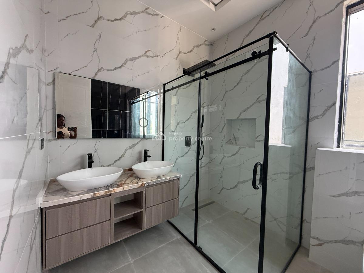 5 Bedroom Detached Available, Lekki, Lagos, Detached Duplex for Sale