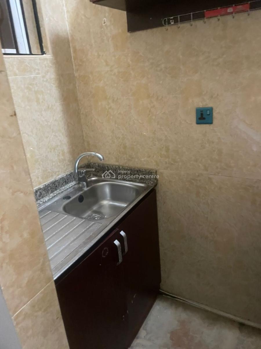 Bq with a Kitchen, Parkview Estate, Parkview, Ikoyi, Lagos, House for Rent