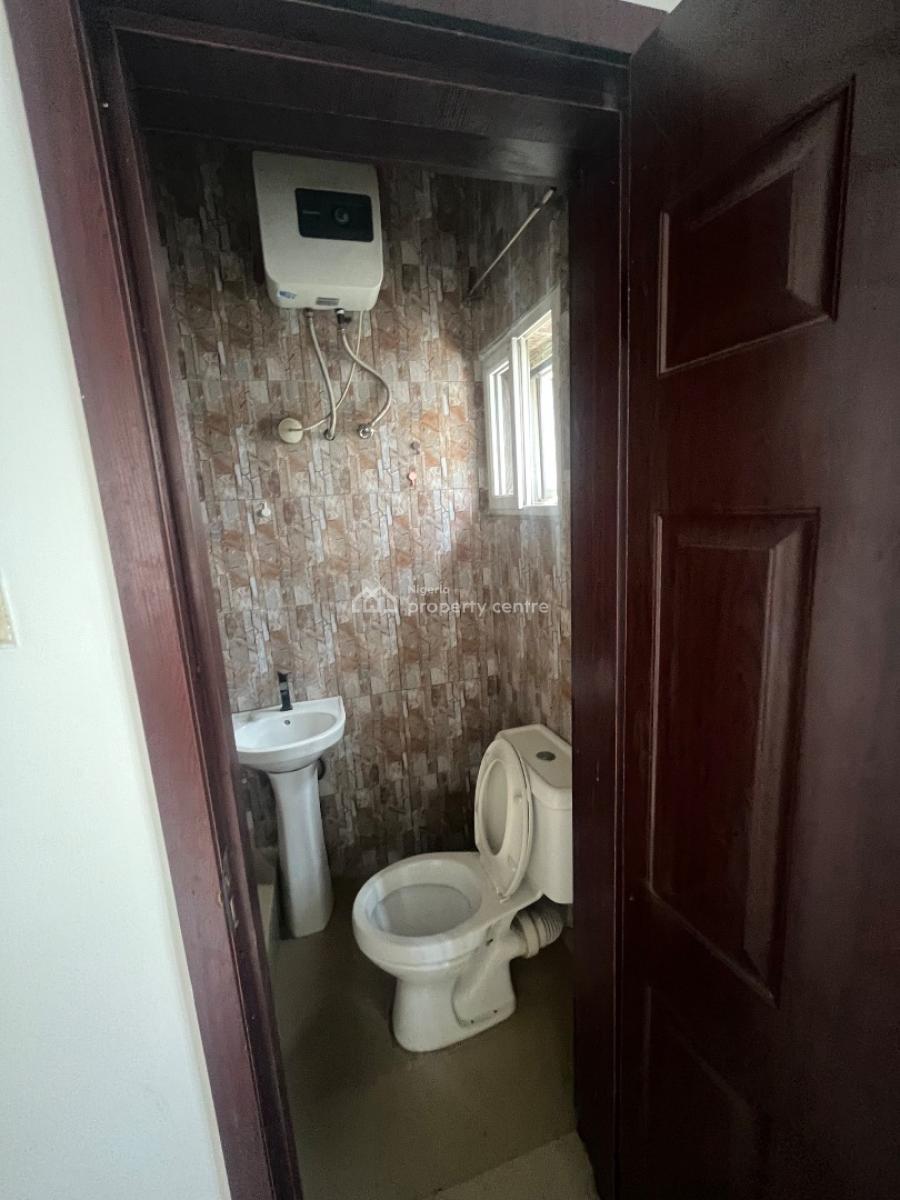 Miniflat  (upstairs ) Office and Residential Use, By Chisco Junction, Ikate Elegushi, Lekki, Lagos, Flat / Apartment for Rent
