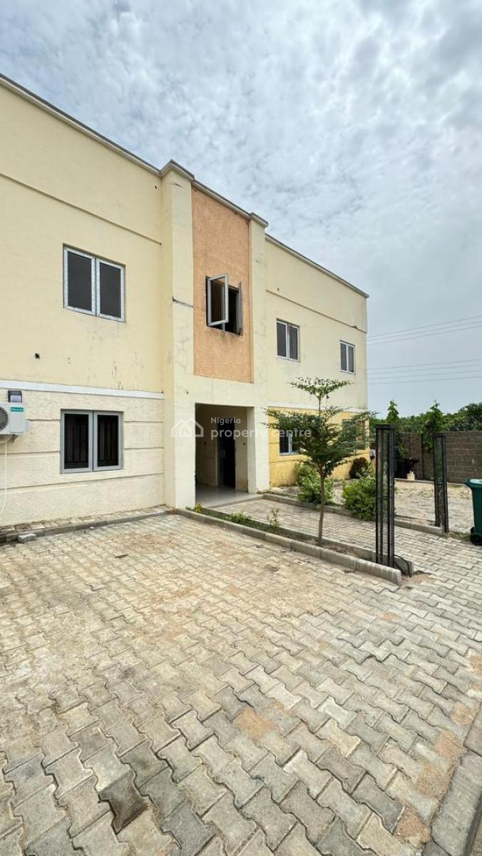 Distress 2 Bedroom Block of Flats, Lifecamp District, Life Camp, Abuja, Block of Flats for Sale