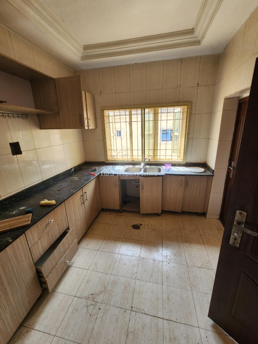 Luxury Two Bedroom Block of Flat, News Engineering, Dawaki, Gwarinpa, Abuja, Flat / Apartment for Rent