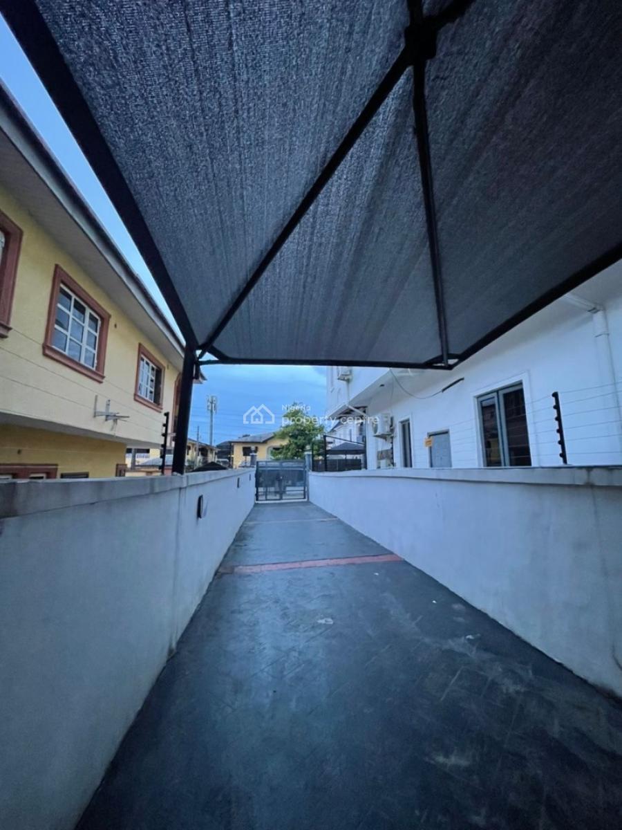 Spacious Studio Apartment (with Personal Kitchen &enterance, Lekki County Estate, Ikota, Lekki, Lagos, Self Contain (single Rooms) for Rent