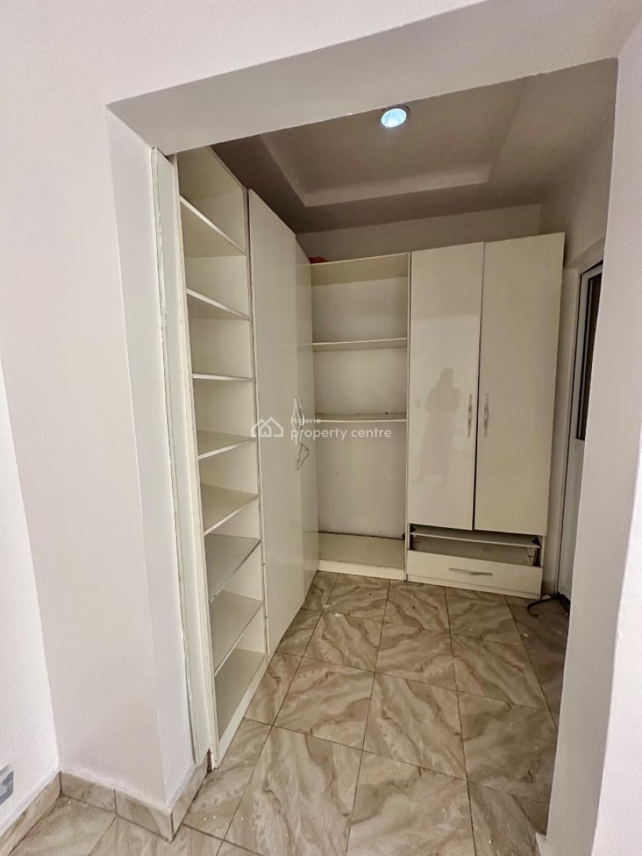 Masters Room in a Shared Apartment, Chervon Drive, Lekki Phase 1, Lekki, Lagos, Terraced Duplex for Sale