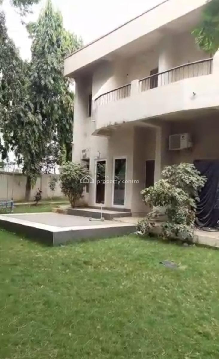 8 Bedrooms Mansion  Fully Detached on 1246sqm of a Land, Wuse 2, Abuja, Detached Duplex for Sale