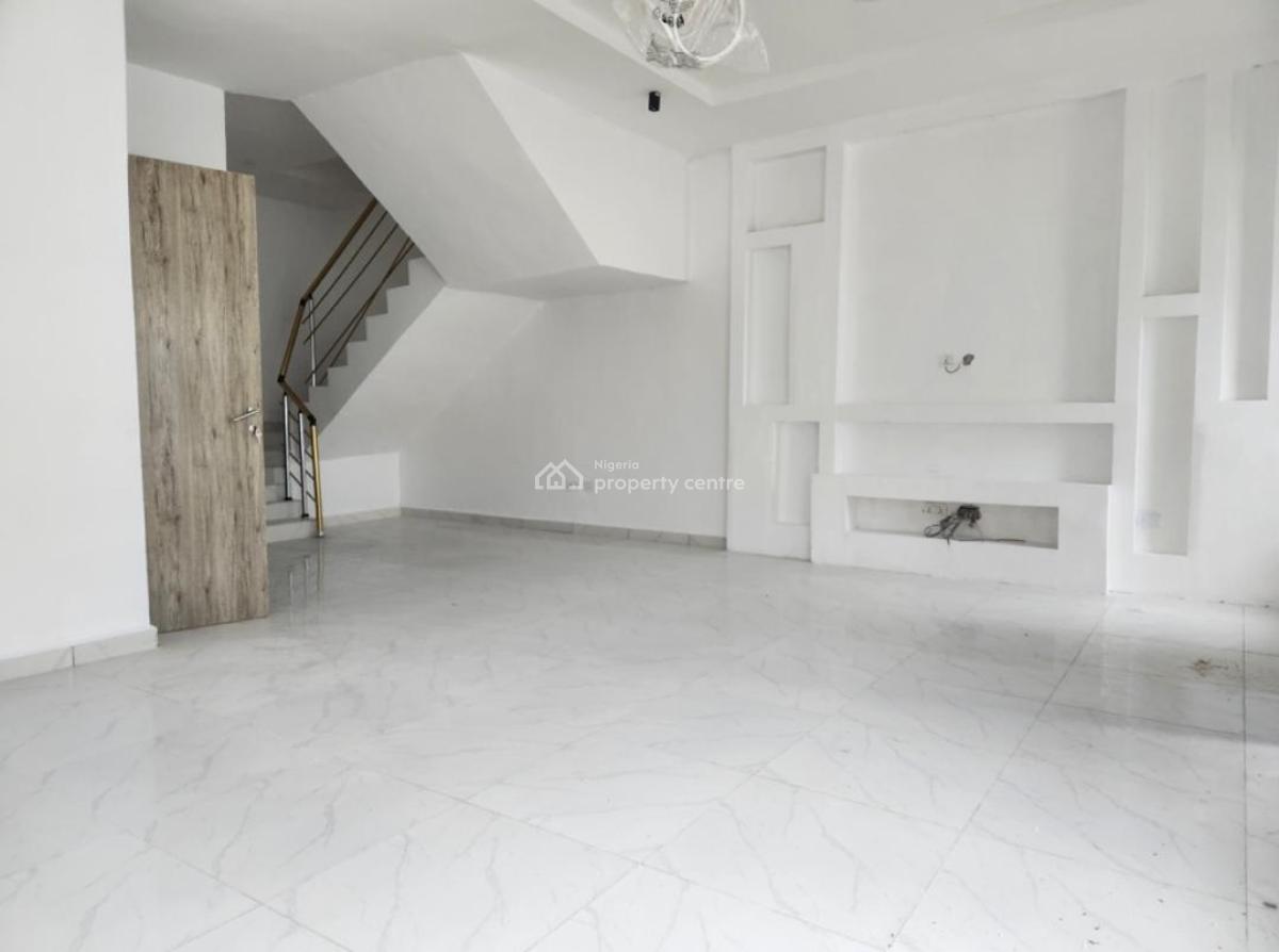 3 Bedroom Terrace Duplex with Bq, Ologolo, Lekki, Lagos, Terraced Duplex for Sale