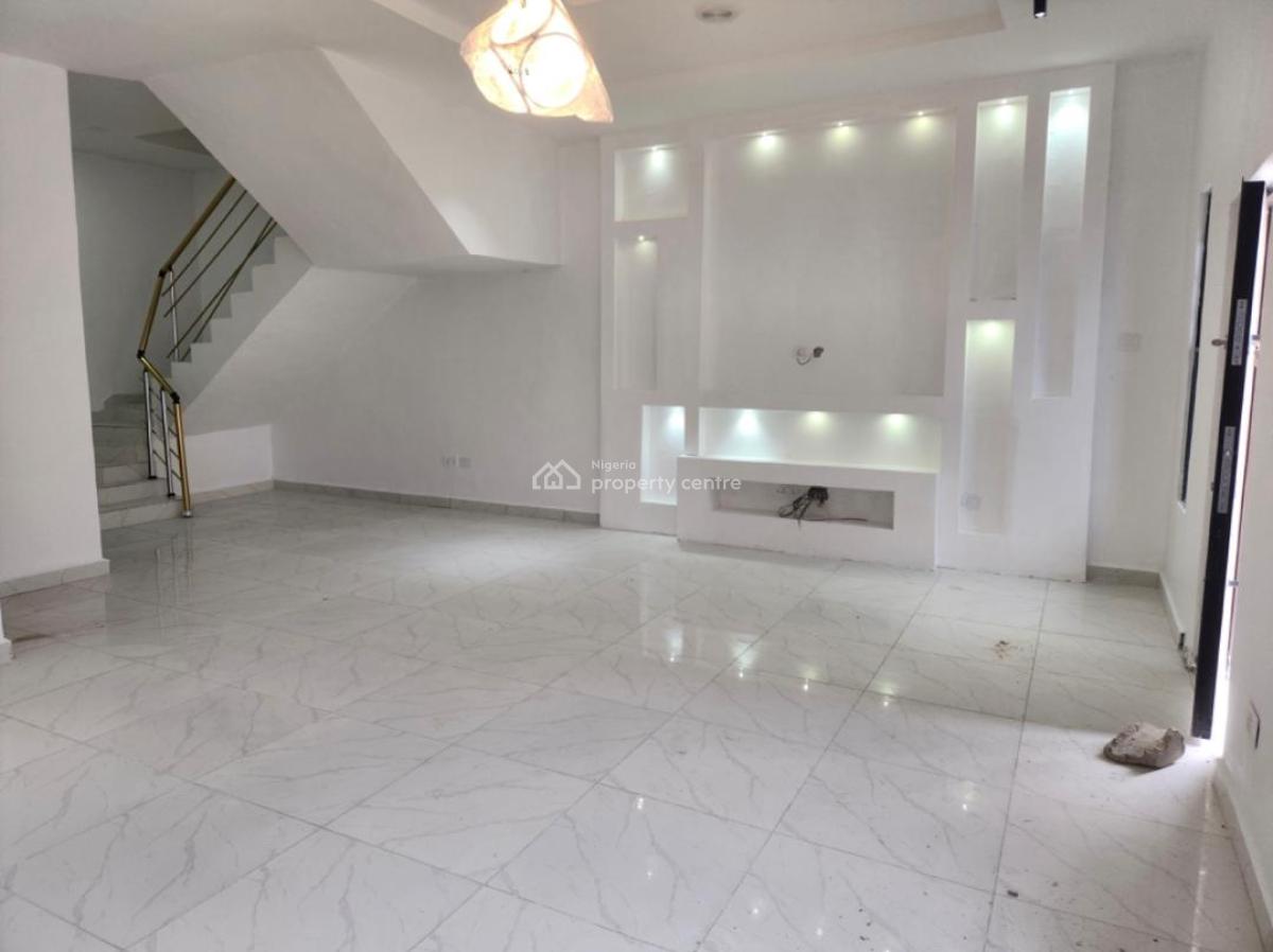 3 Bedroom Terrace Duplex with Bq, Ologolo, Lekki, Lagos, Terraced Duplex for Sale