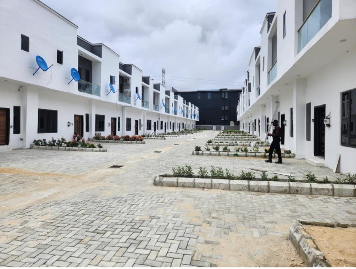 3 Bedroom Terrace Duplex with Bq, Ologolo, Lekki, Lagos, Terraced Duplex for Sale