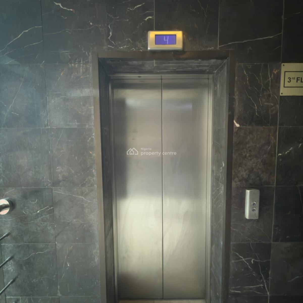 Shared 4 Bedroom Apartment in Ikoyi, Ikoyi, Lagos, Flat / Apartment for Rent