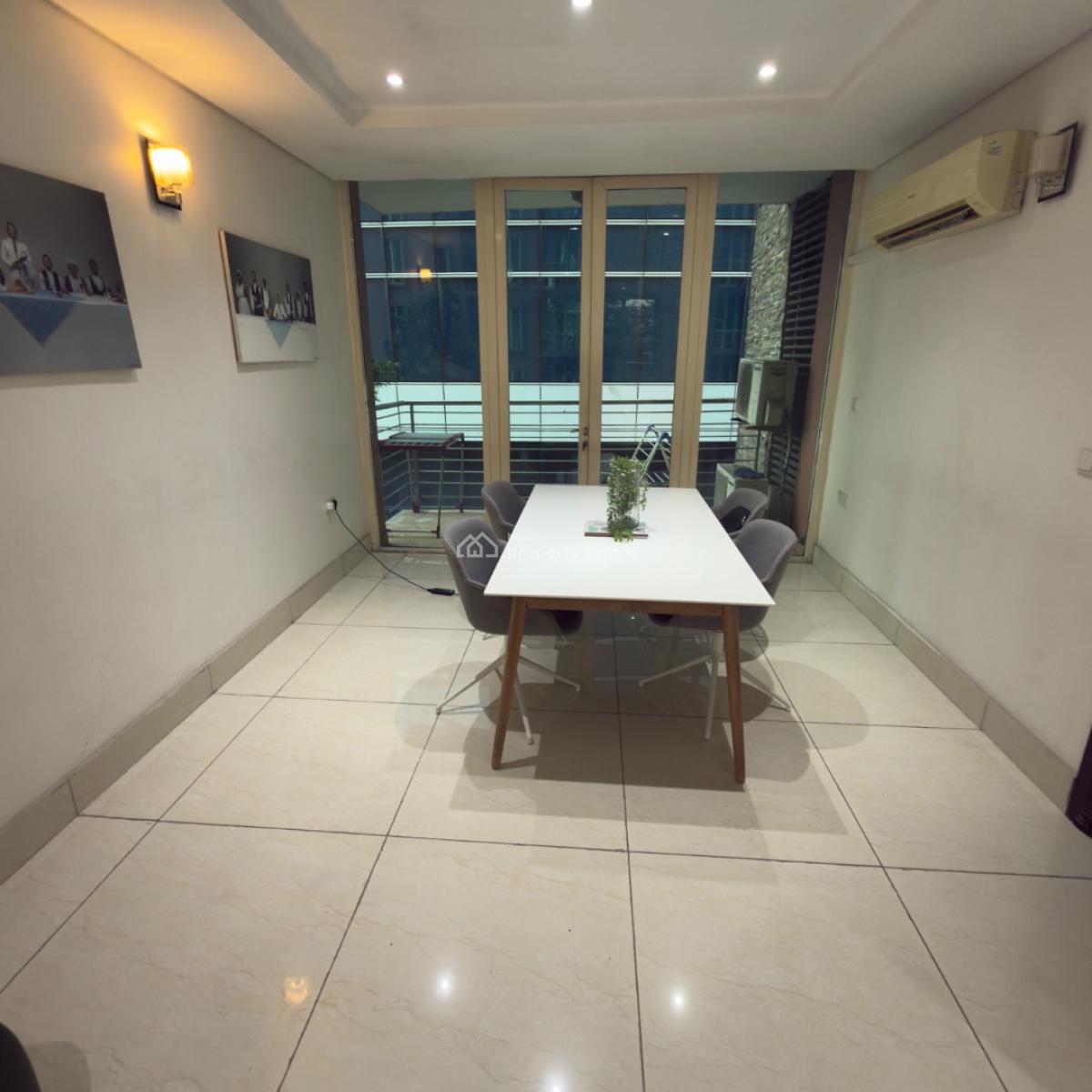 Shared 4 Bedroom Apartment in Ikoyi, Ikoyi, Lagos, Flat / Apartment for Rent