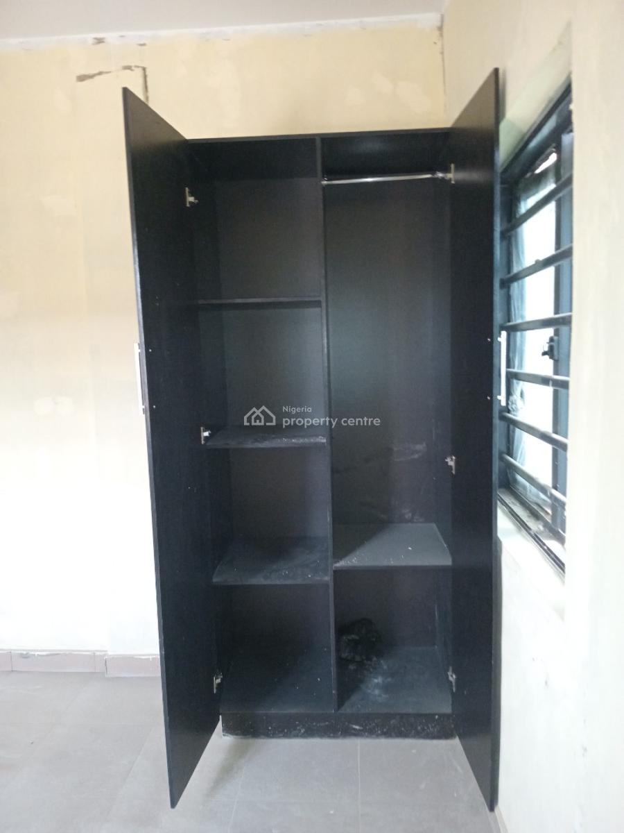 Newly Built 3-bedroom Flat, Onike, Yaba, Lagos, Flat / Apartment for Rent