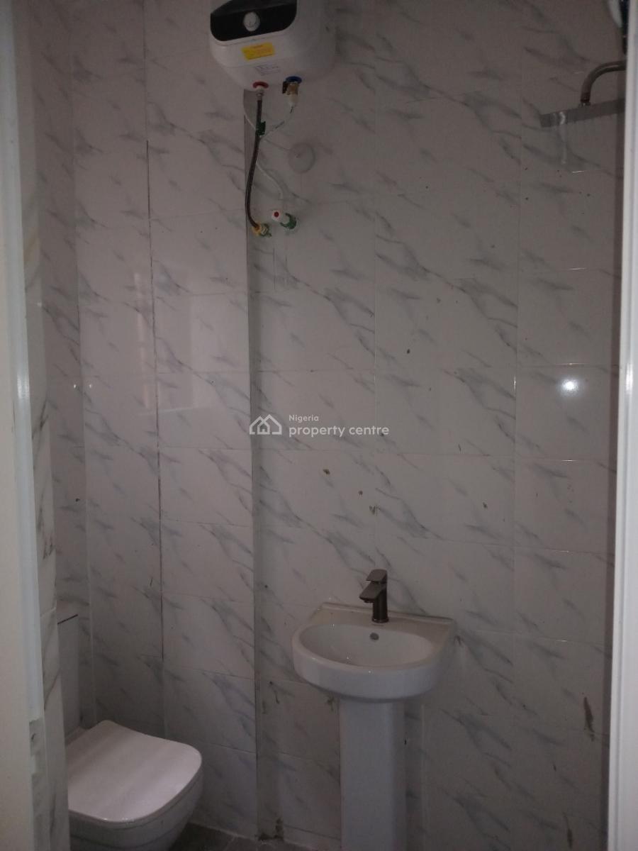 Newly Built 3-bedroom Flat, Onike, Yaba, Lagos, Flat / Apartment for Rent