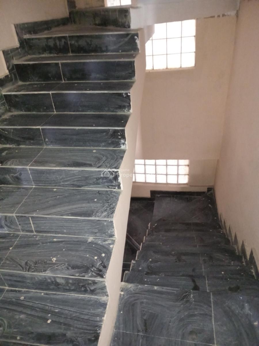 Newly Built 3-bedroom Flat, Onike, Yaba, Lagos, Flat / Apartment for Rent