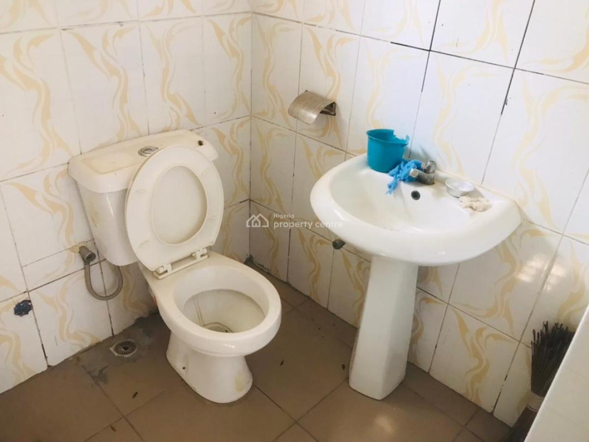 Standard 2-bedroom  Block of Flats, in an Estate, Dawaki, Gwarinpa, Abuja, Flat / Apartment for Rent