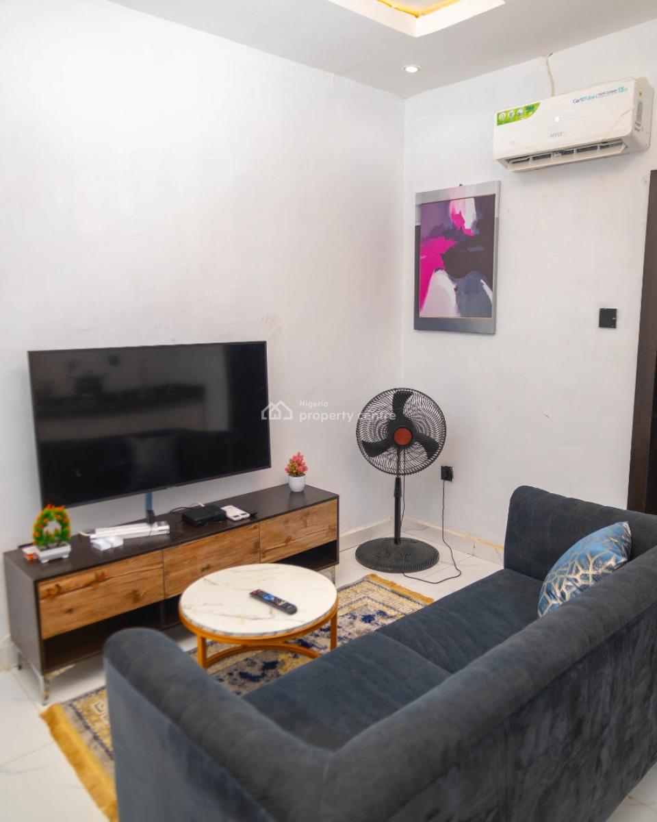 Prime 1 Bedroom Apartment in Surulere, 18, Memudu Aremu Street, Ikate Surulere, Surulere, Lagos, Surulere, Lagos, Flat / Apartment Short Let