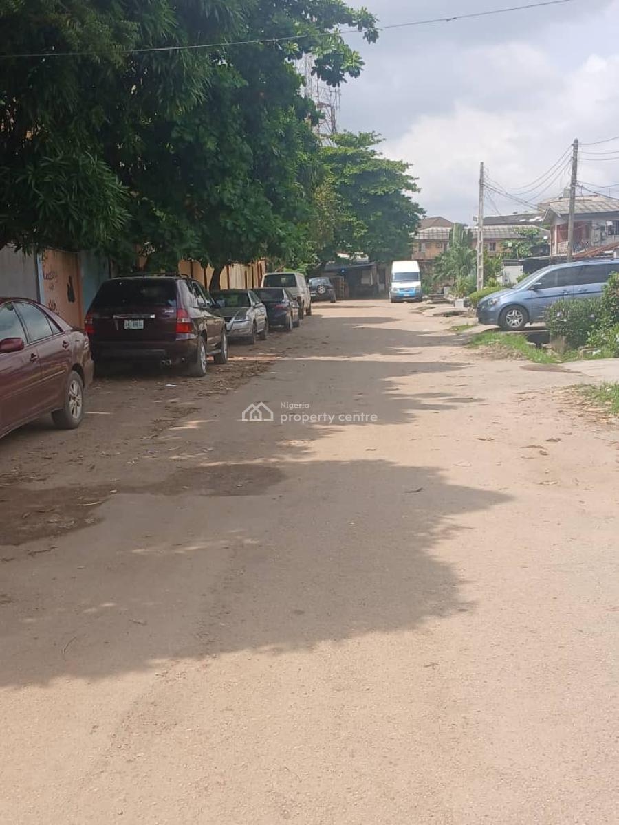 Solid 3 Storey Building on a Full Plot of Land, Akoka Yaba, Yaba, Lagos, Flat / Apartment for Sale