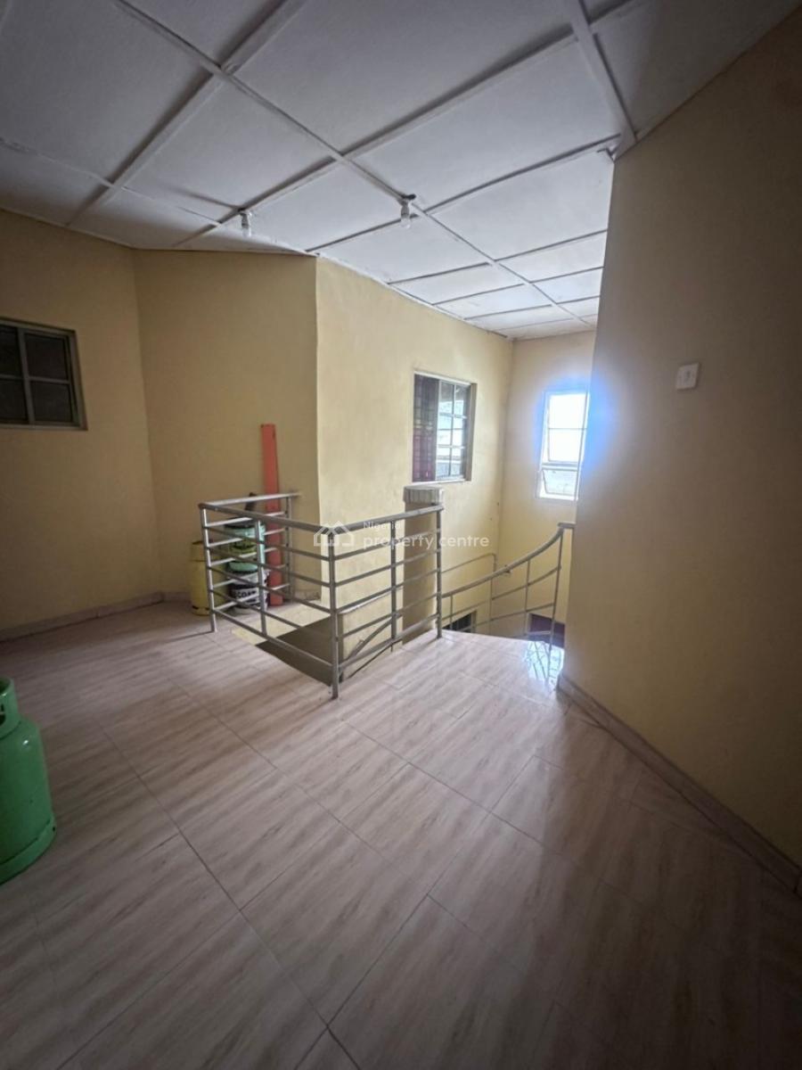 3bedroom Flat All Rooms En Suit, Buknor Estate, Oke Afa, Isolo, Lagos, Flat / Apartment for Rent