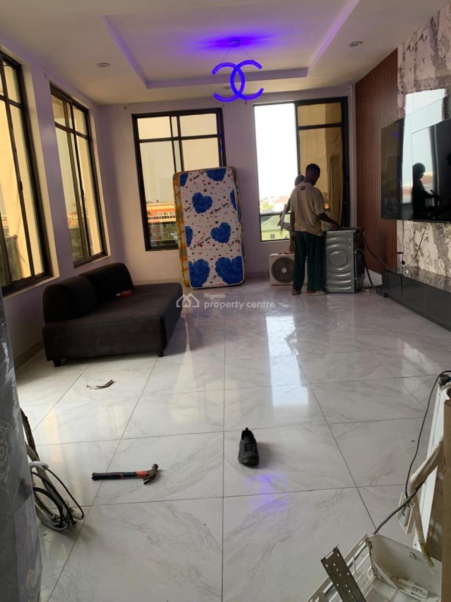 Spacious and Neat 3 Bedroom Apy, Ologolo, Lekki, Lagos, Flat / Apartment for Rent