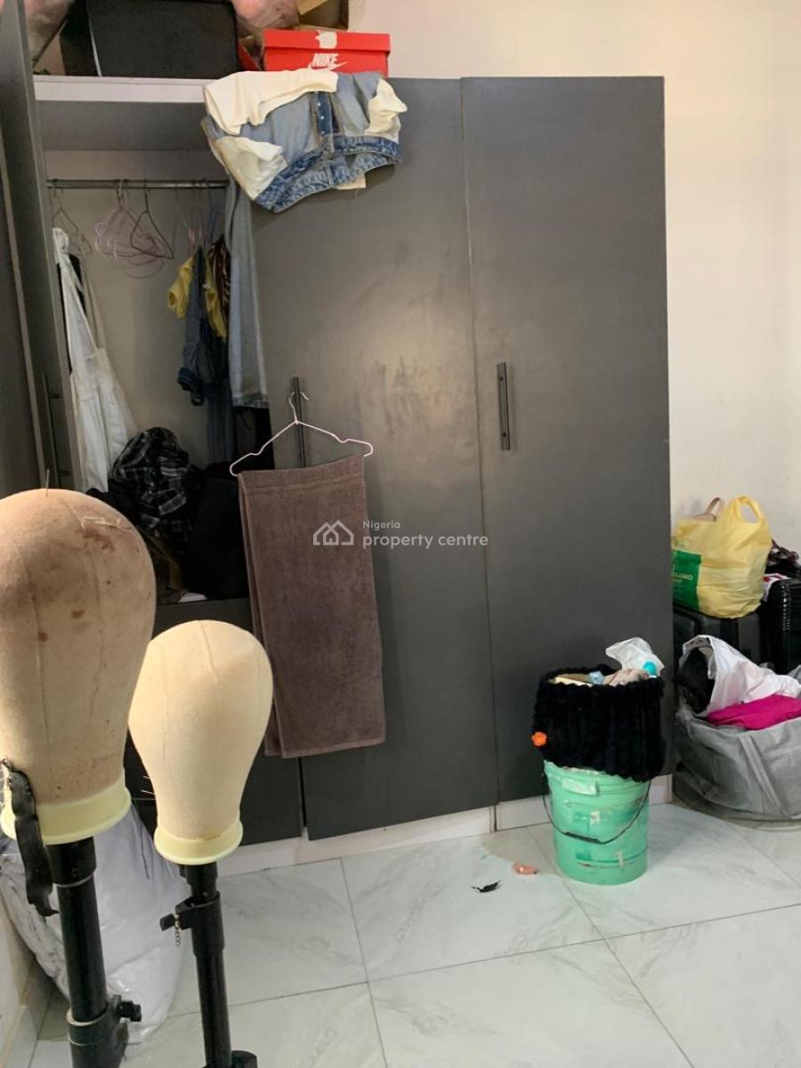 Spacious and Neat 3 Bedroom Apy, Ologolo, Lekki, Lagos, Flat / Apartment for Rent