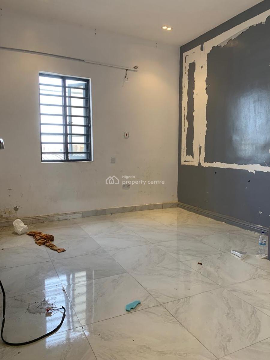 Spacious and Neat 3 Bedroom Apy, Ologolo, Lekki, Lagos, Flat / Apartment for Rent