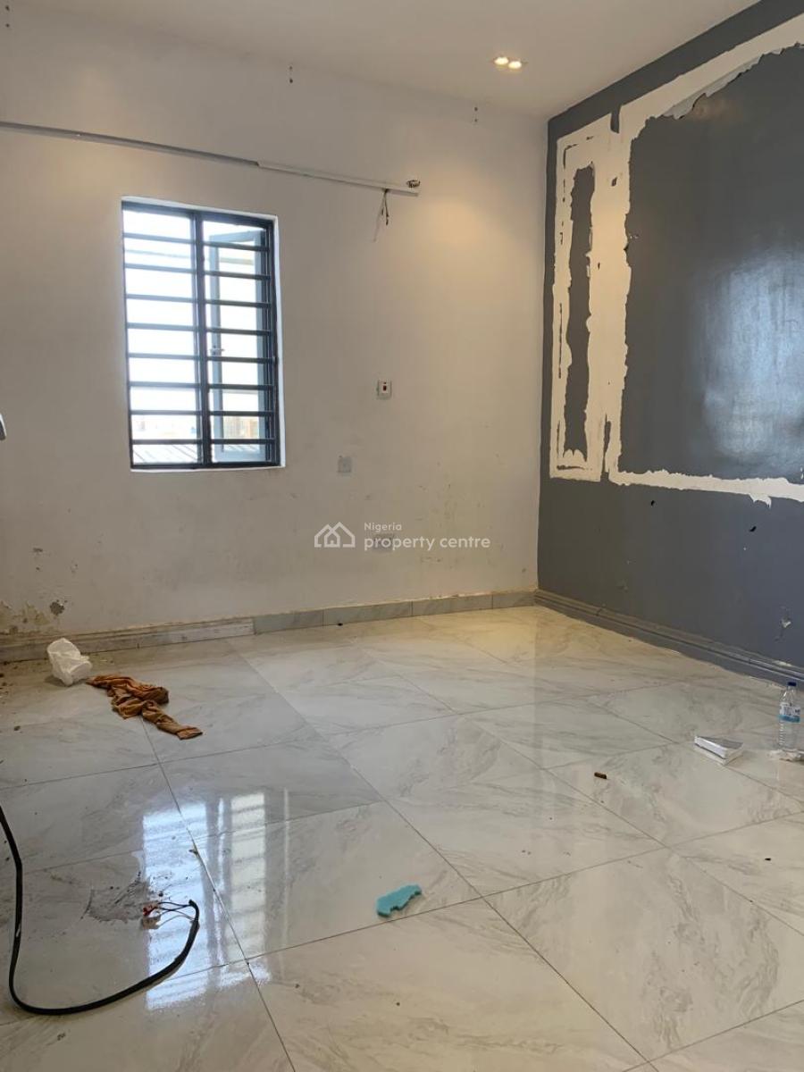 Spacious and Neat 3 Bedroom Apy, Ologolo, Lekki, Lagos, Flat / Apartment for Rent