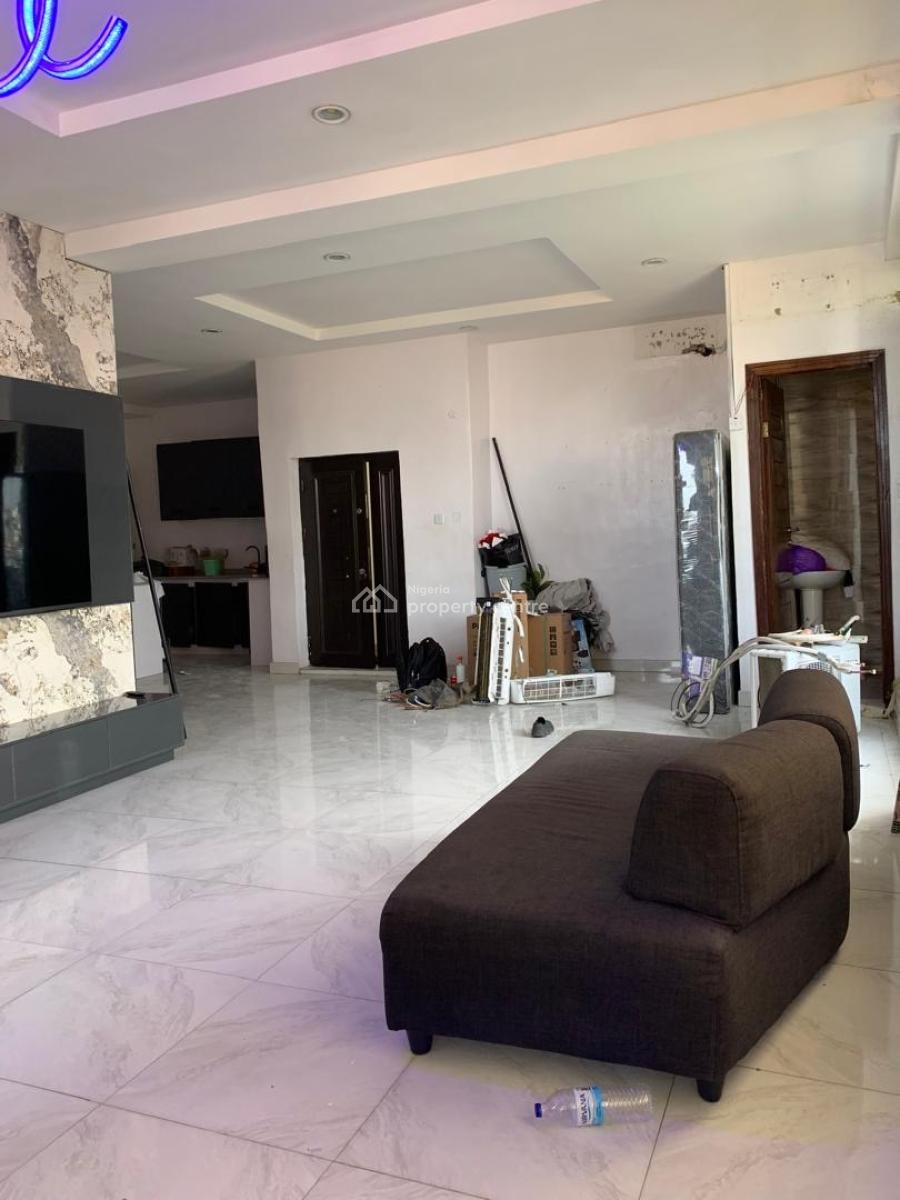 Spacious and Neat 3 Bedroom Apy, Ologolo, Lekki, Lagos, Flat / Apartment for Rent