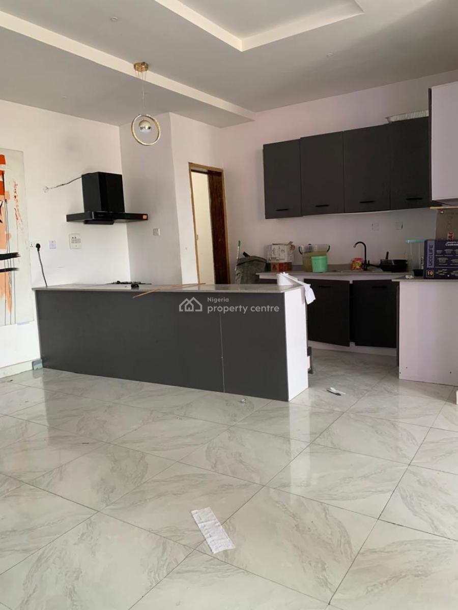 Spacious and Neat 3 Bedroom Apy, Ologolo, Lekki, Lagos, Flat / Apartment for Rent