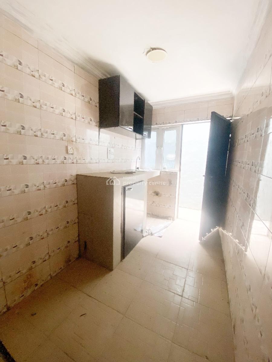 Luxury 3 Bedroom Flat, Gra Phase 1, Magodo, Lagos, Flat / Apartment for Rent