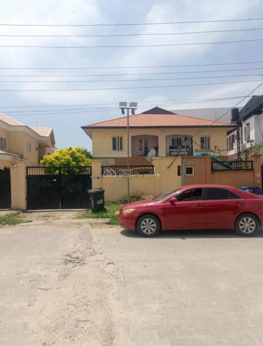 Opulent 3bedroom Apartment  in a Secure Estate, Ikota Gra, Lekki, Lagos, Flat / Apartment for Sale