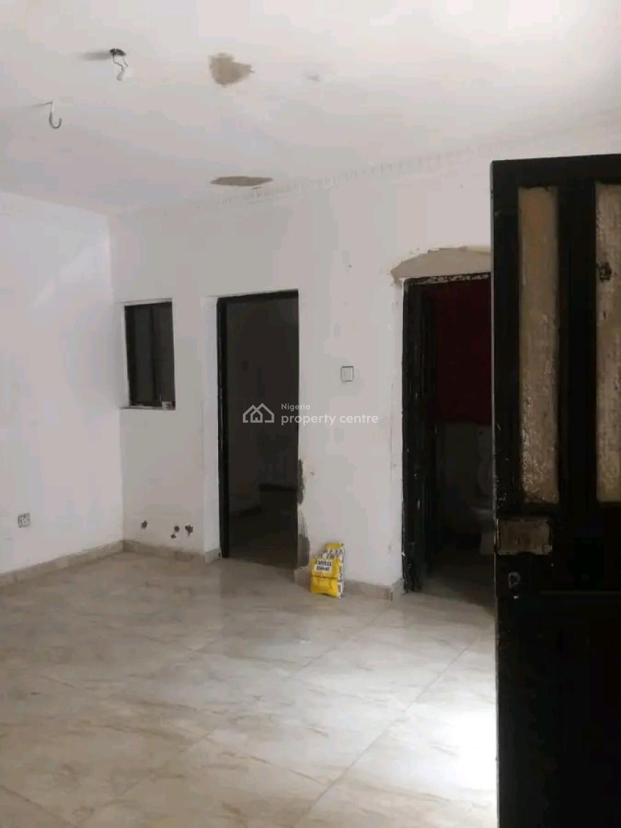 Lovely Nice 3 Bedrom Flat Grd Flat All Rooms Ensuite, Seperate Prepaid, Alagomeji Yaba, Alagomeji, Yaba, Lagos, Flat / Apartment for Rent