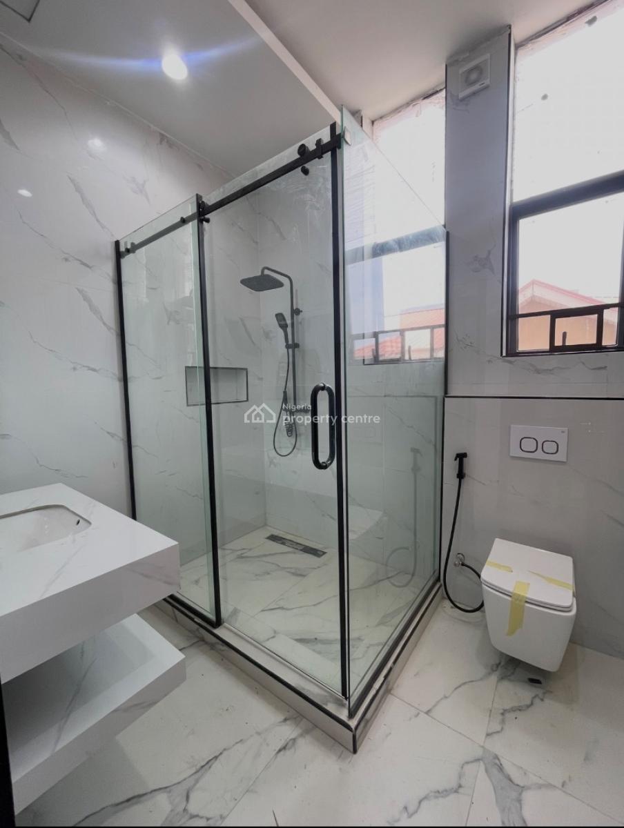 New 3bedroom Apartment with Bq + Pool, Lekki Phase 1, Lekki, Lagos, Flat / Apartment for Rent