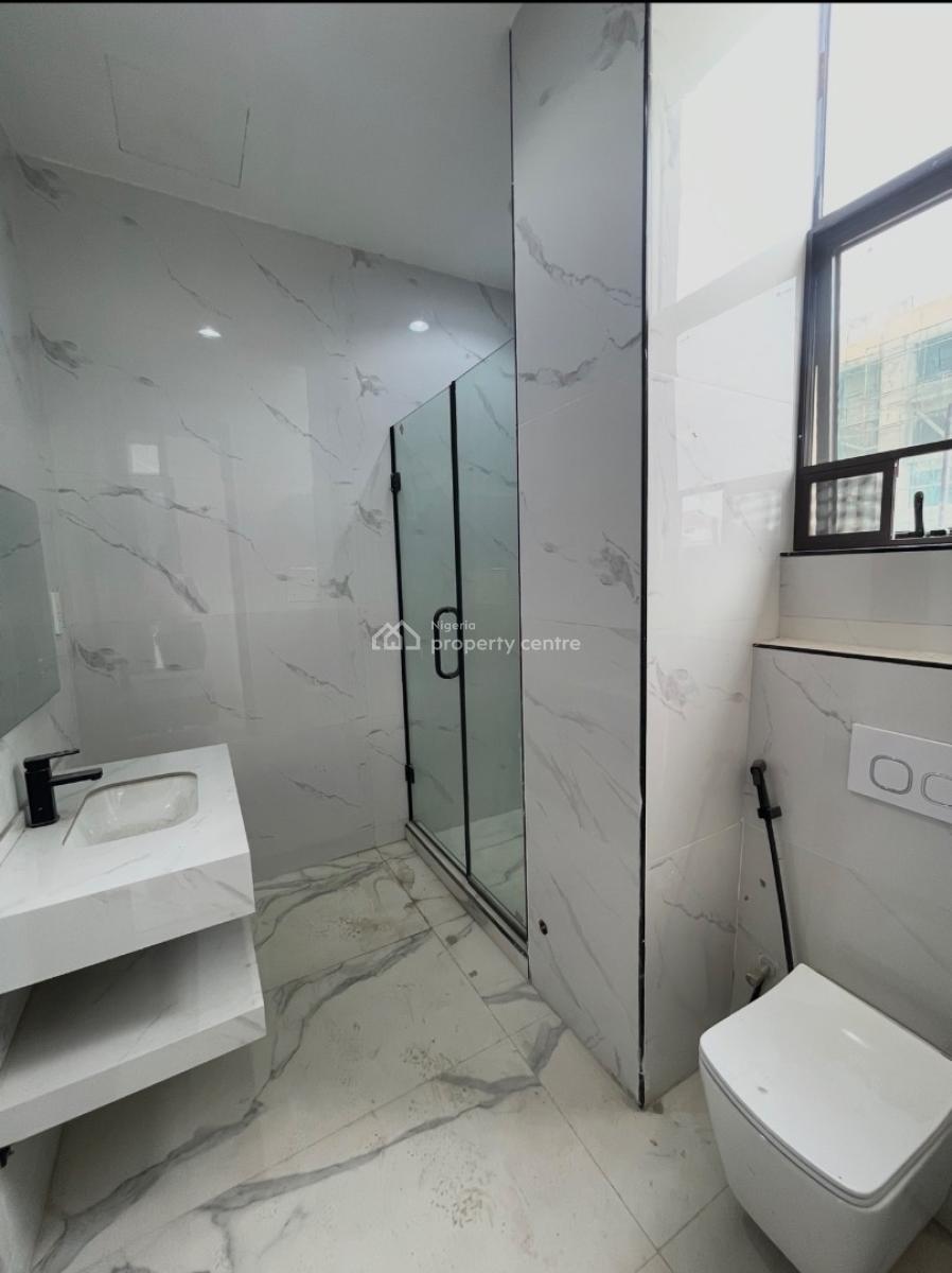 New 3bedroom Apartment with Bq + Pool, Lekki Phase 1, Lekki, Lagos, Flat / Apartment for Rent