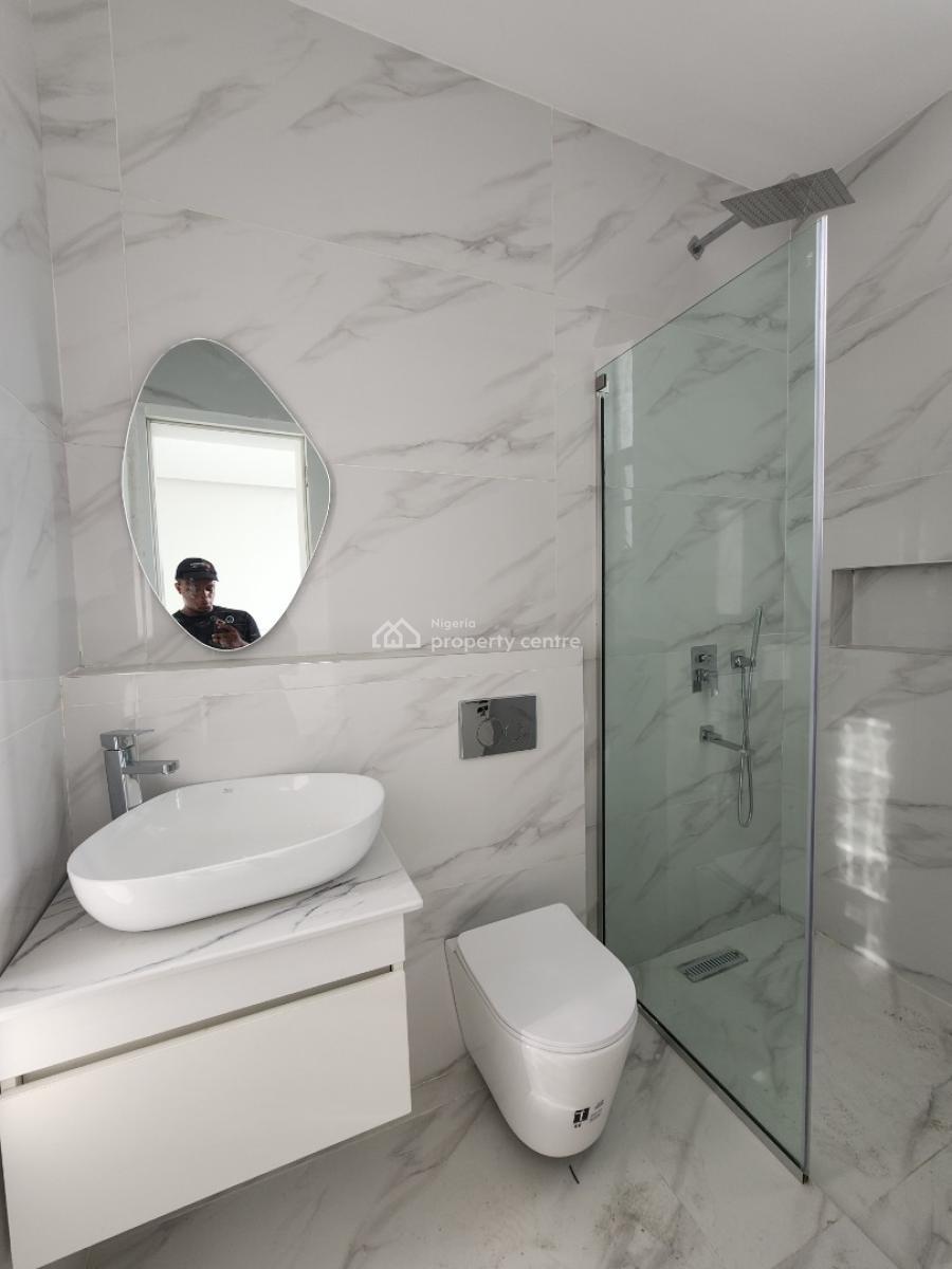 Luxury 2 Bedroom Apartment with Rooftop Pool, Gym, Elevator, Lekki Phase 1, Lekki, Lagos, Flat / Apartment for Sale