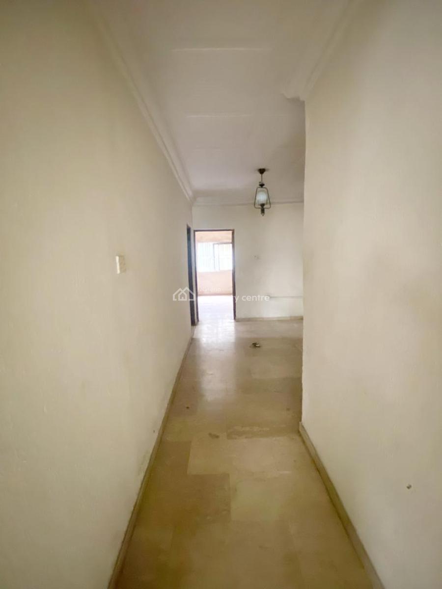 Luxury & Well Maintained 2 Bedroom Apartment, Omole Phase 2, Ikeja, Lagos, Flat / Apartment for Rent