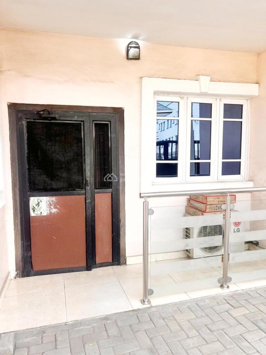 Luxury & Well Maintained 3 Bedroom Apartment in an Estate, Maryland, Lagos, Flat / Apartment for Rent