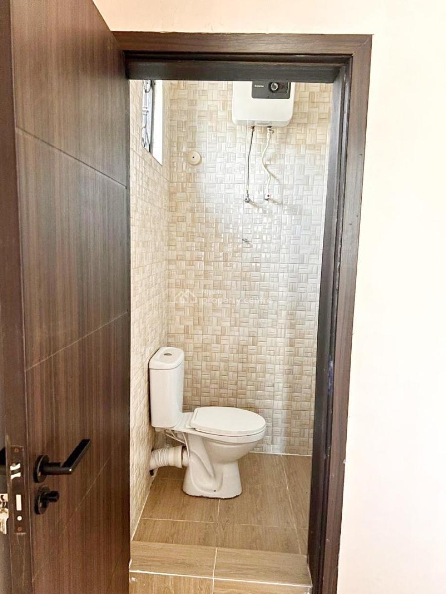 Luxury & Well Maintained 3 Bedroom Apartment in an Estate, Maryland, Lagos, Flat / Apartment for Rent