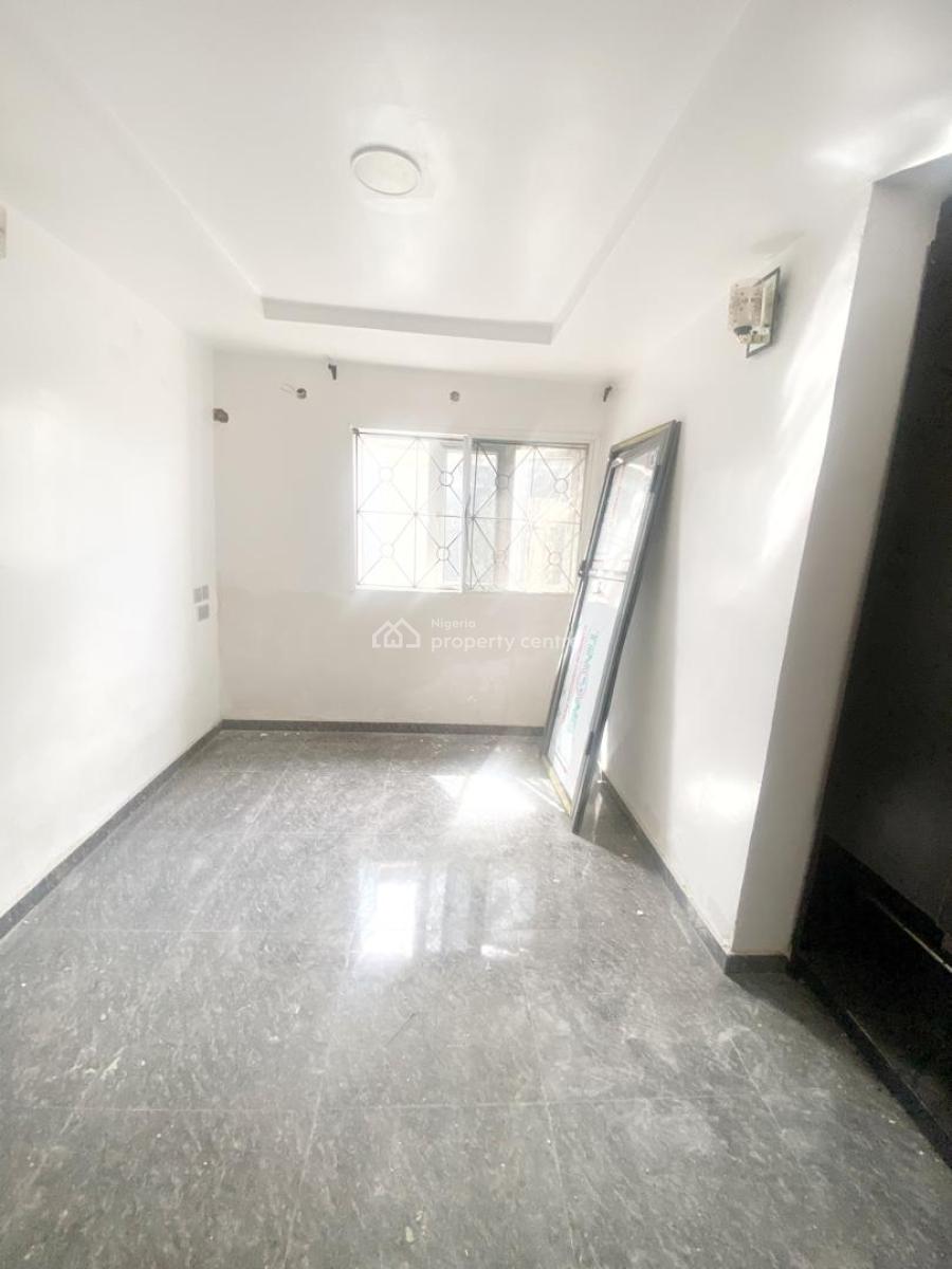 Luxury & Well Maintained 2 Bedroom Apartment, Magodo Phase 1, Magodo, Lagos, Flat / Apartment for Rent