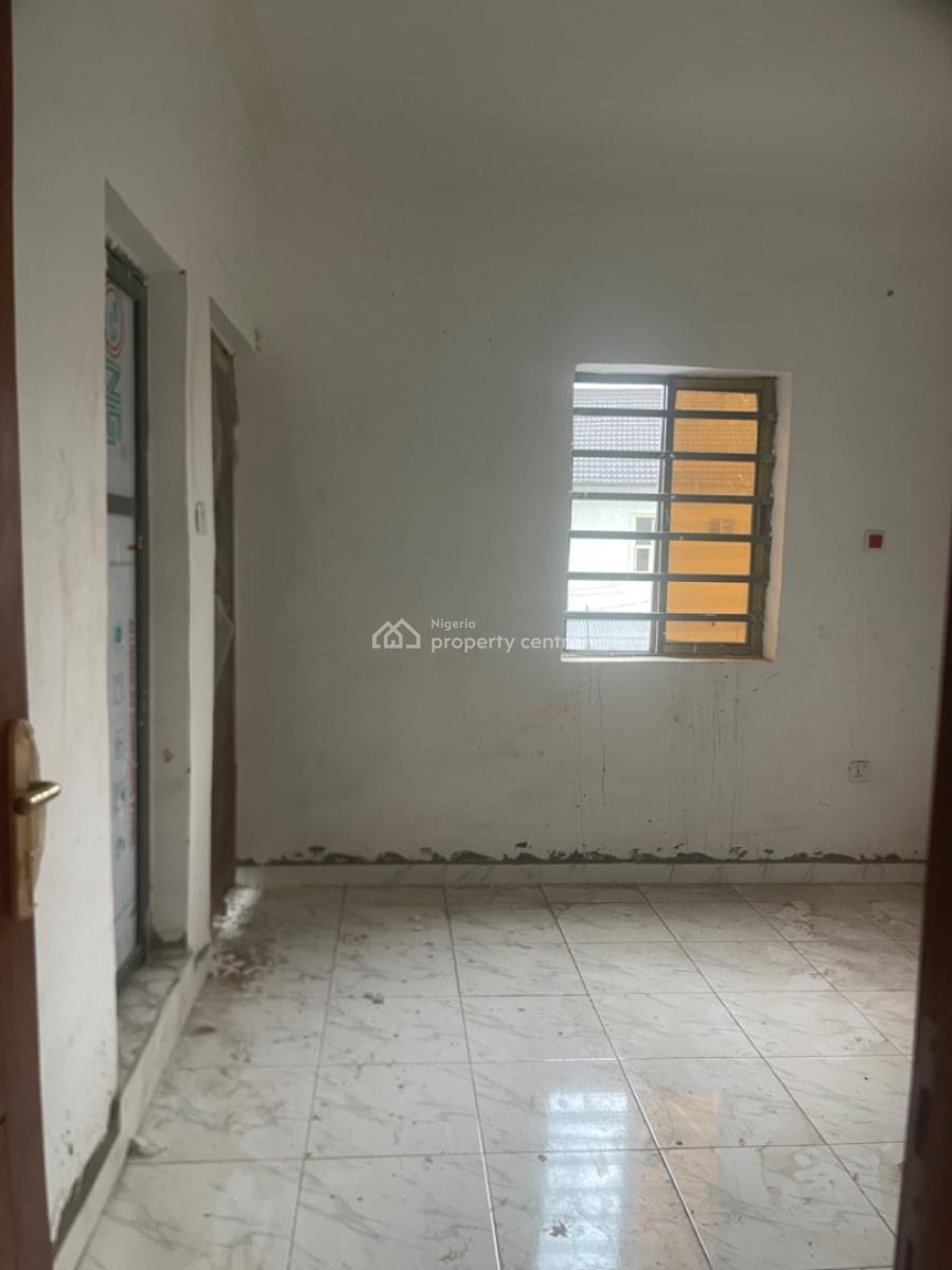2 Bedroom Spacious Apartment, Gbagada, Gbagada, Lagos, Block of Flats for Sale