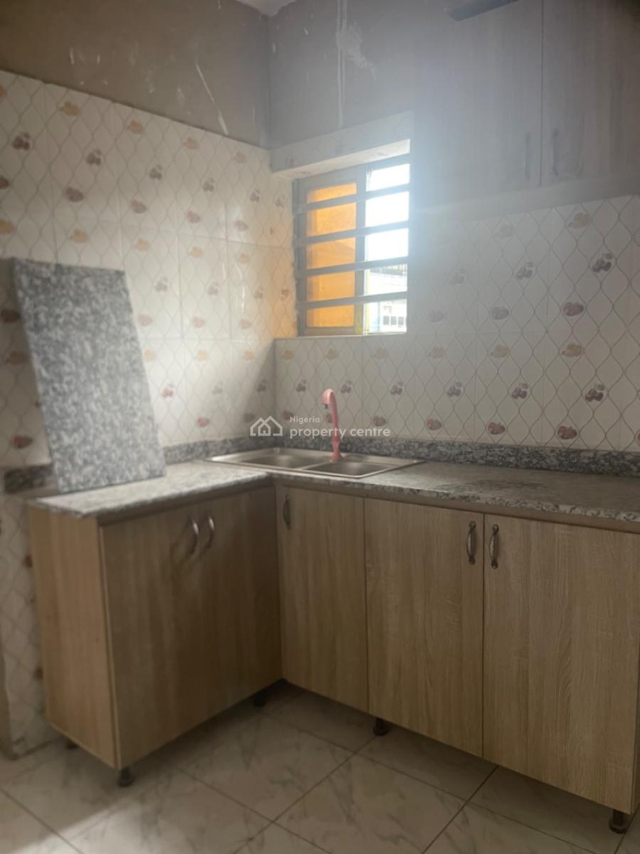 2 Bedroom Spacious Apartment, Gbagada, Gbagada, Lagos, Block of Flats for Sale
