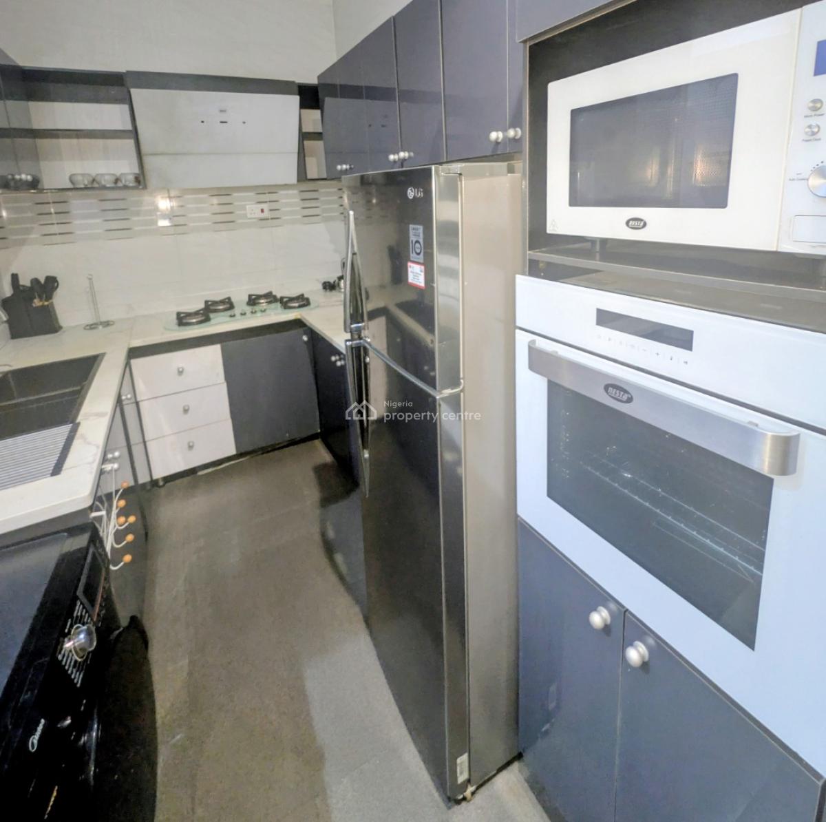 Nicely Furnished 2 Bedroom Apartment, Lekki Phase 1, Lekki, Lagos, Flat / Apartment Short Let