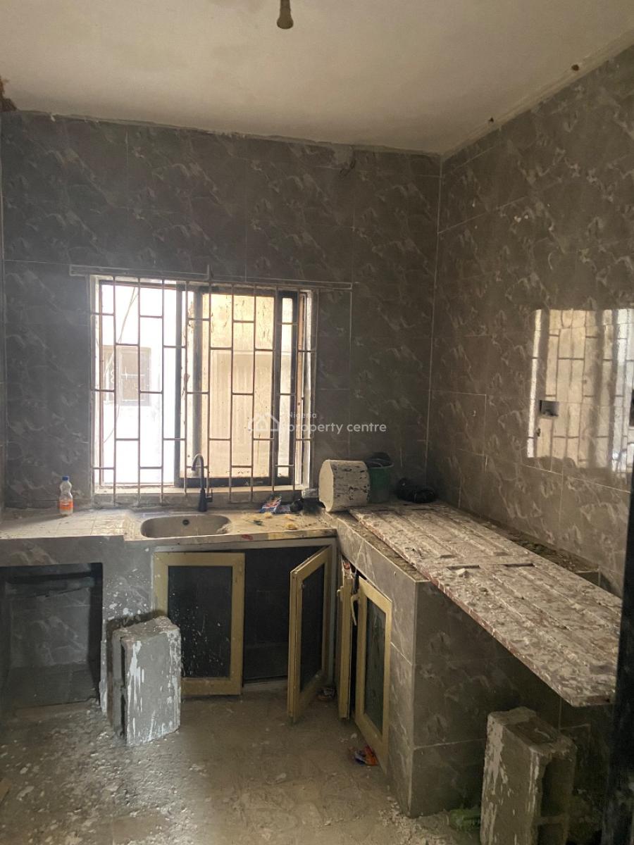 Two Bedroom En-suite Flat with Visitors Toilet, Ojodu, Ojodu, Lagos, Flat / Apartment for Rent
