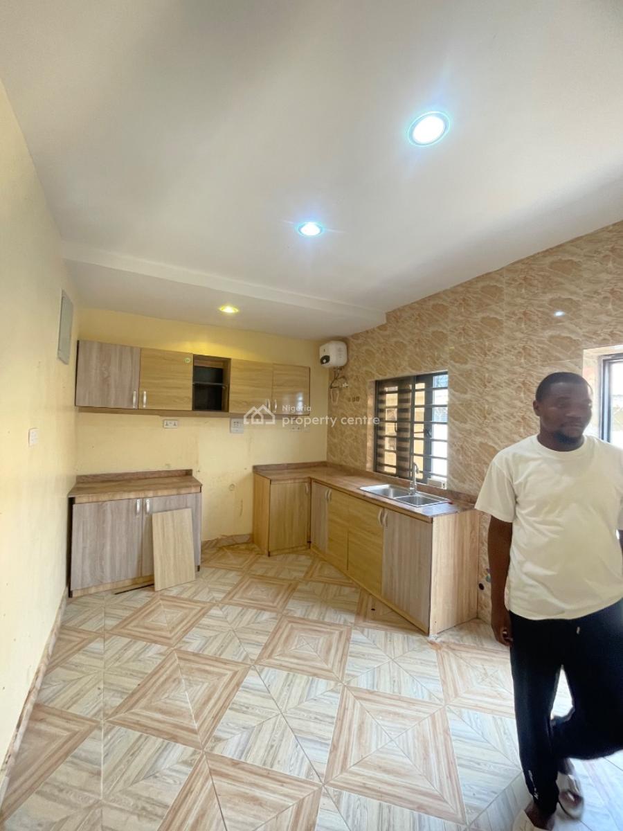 Luxury Beautiful 3 Bedroom  Duplex, Very Good Light  4 Tenants Only, Lamgbasa, Ajah, Lagos, House for Rent