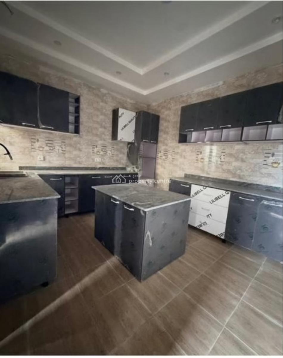 4 Bedroom Spacious House with a Bq, Surulere, Surulere, Lagos, Semi-detached Duplex for Sale