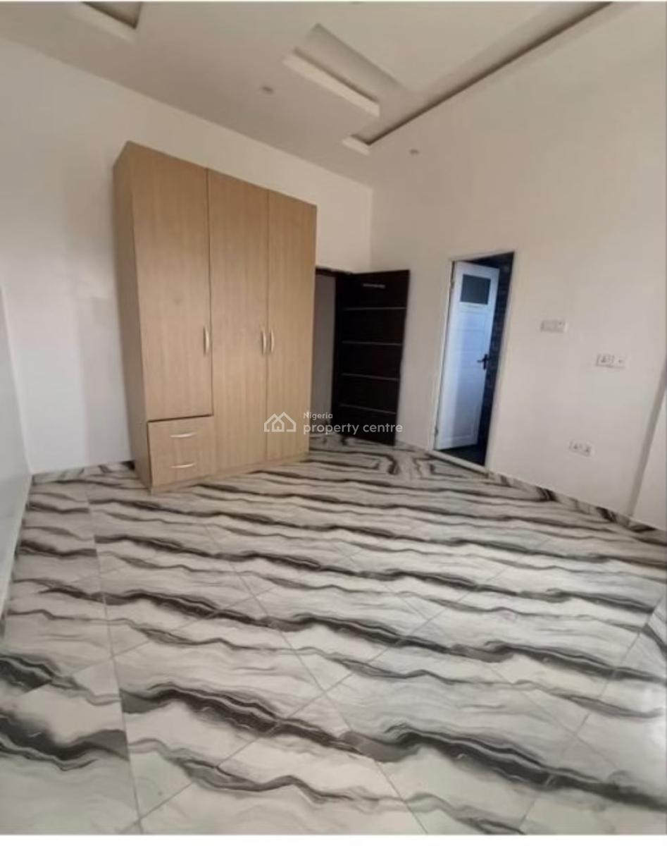 4 Bedroom Spacious House with a Bq, Surulere, Surulere, Lagos, Semi-detached Duplex for Sale