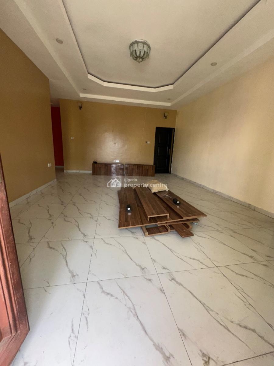 Specious 3bedroom Flat, Spg Road Ologolo, Lekki, Lagos, Flat / Apartment for Rent