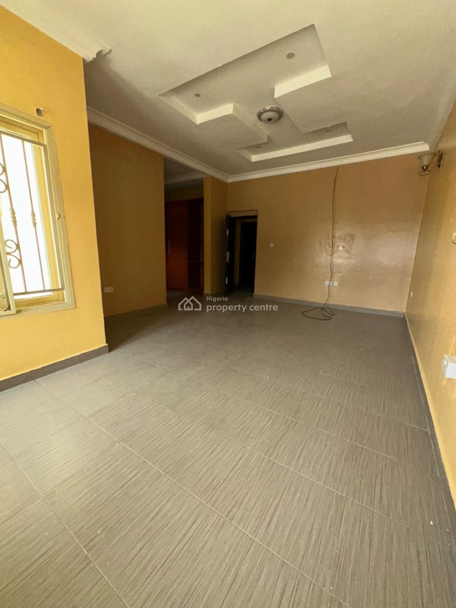 Specious 3bedroom Flat, Spg Road Ologolo, Lekki, Lagos, Flat / Apartment for Rent